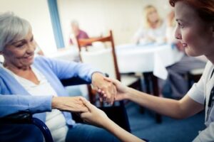 assistente per anziani